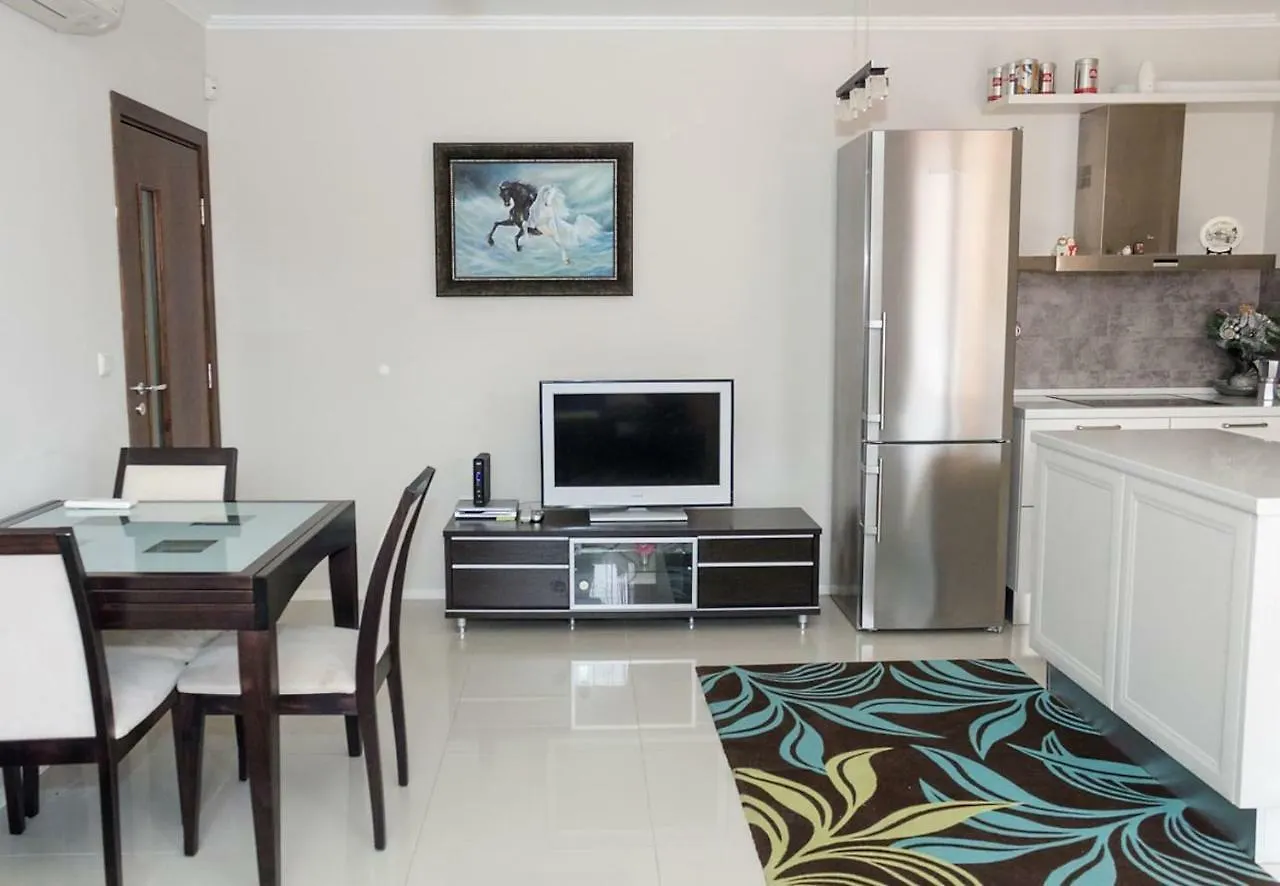Superb 2-Bdr Luxury Apt. With Pool In Villa Mare Варна Болгария