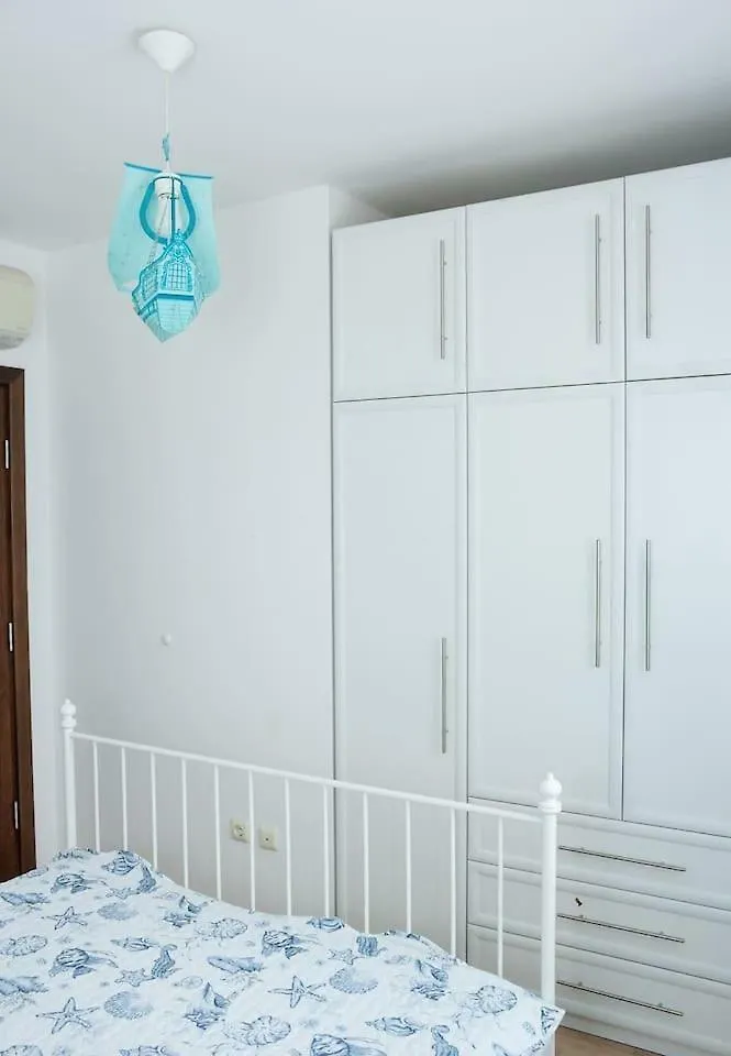 Superb 2-Bdr Luxury Apt. With Pool In Villa Mare Варна