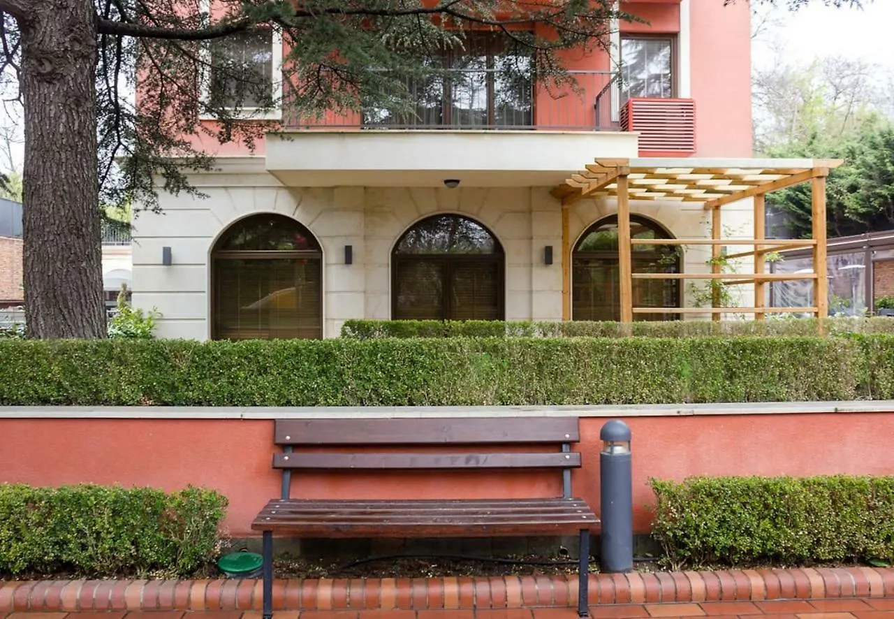 Superb 2-Bdr Luxury Apt. With Pool In Villa Mare Варна